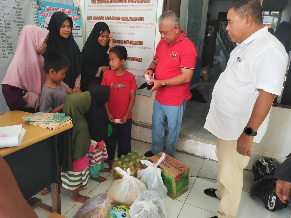 DPP FKPWK Serahkan Bantuan ke 5 Panti Asuhan di 5 Kecamatan