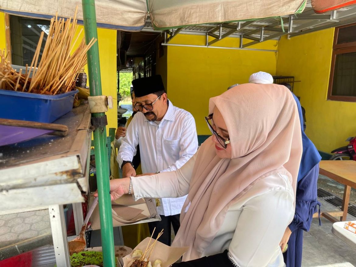 10 Ribu Porsi Nasi Bungkus, Bakso, Sate, Ketupat, Lontong, Pencok, Hingga Durian dari DPKP untuk Jamaah Haul